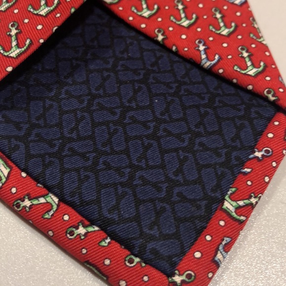 Vineyard Vines Tie / Anchors - Picture 3 of 10